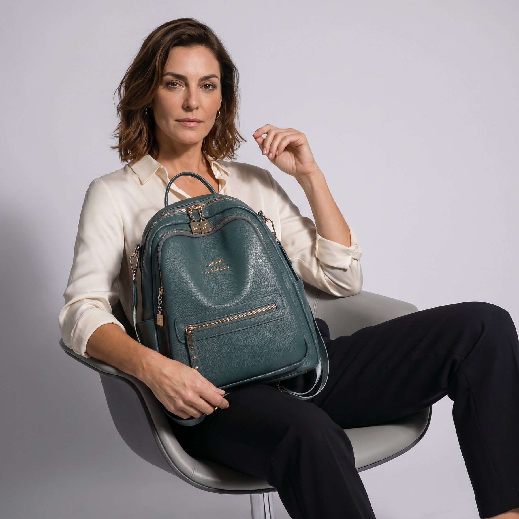 Women's Leather Backpack - Temporal