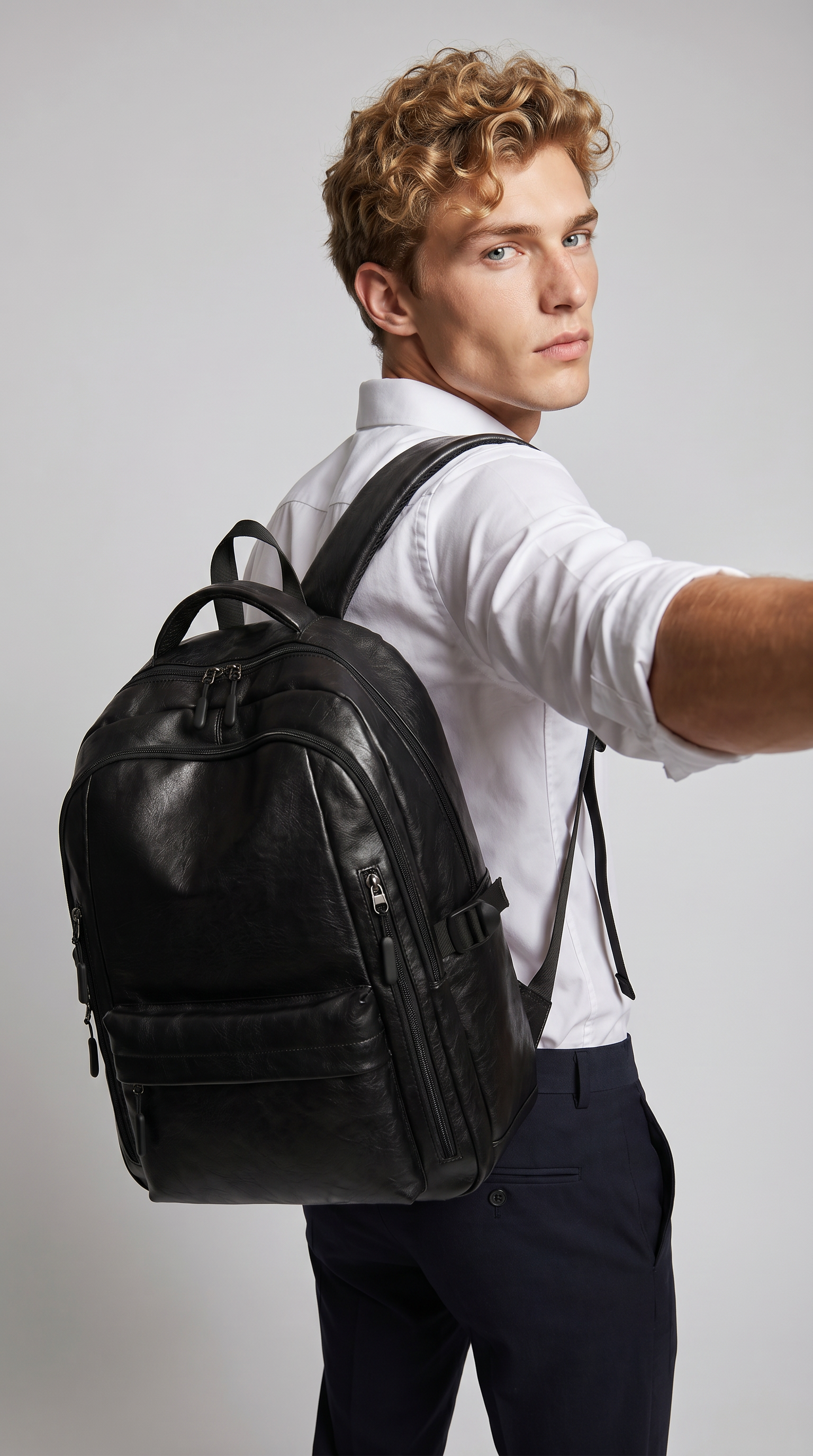 Men's Leather Backpack - Street
