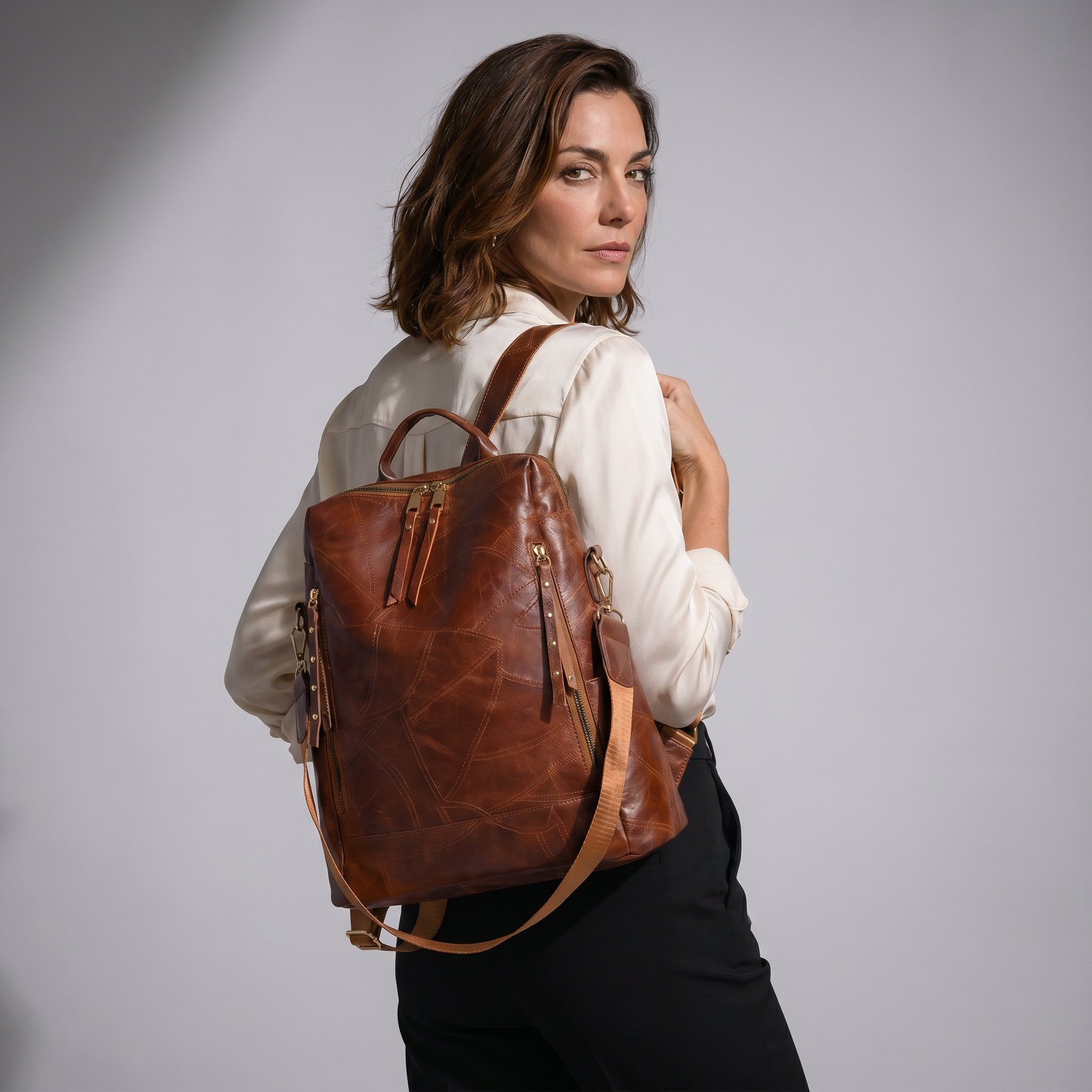 Women's Leather Backpack - Divine