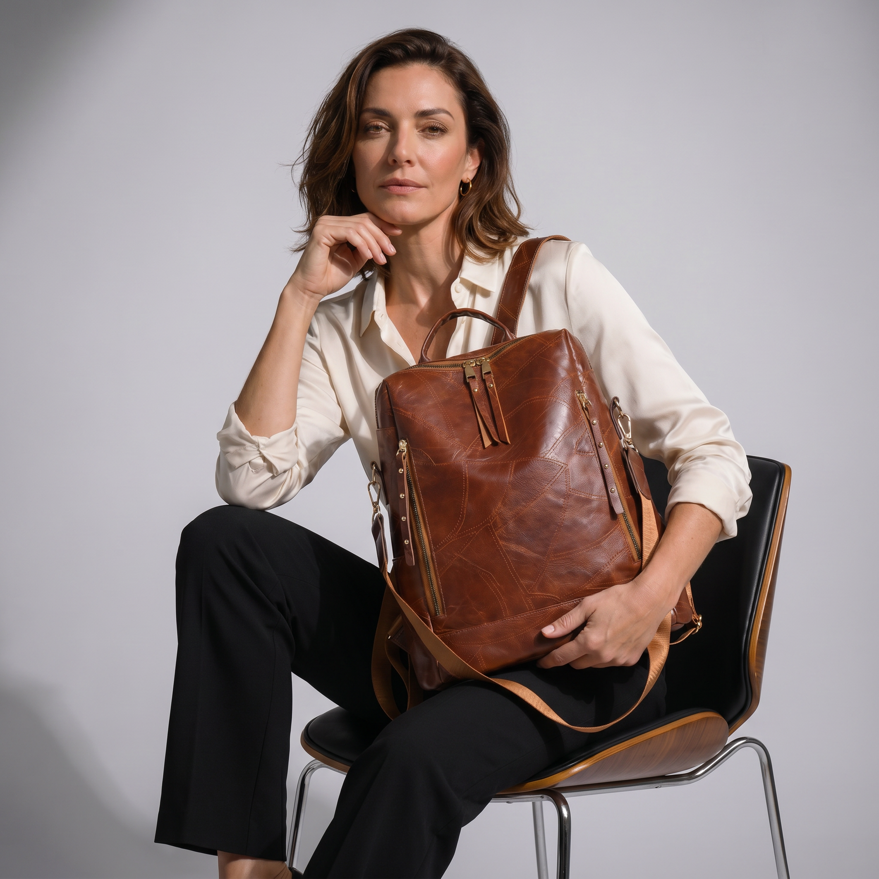 Women's Leather Backpack - Divine