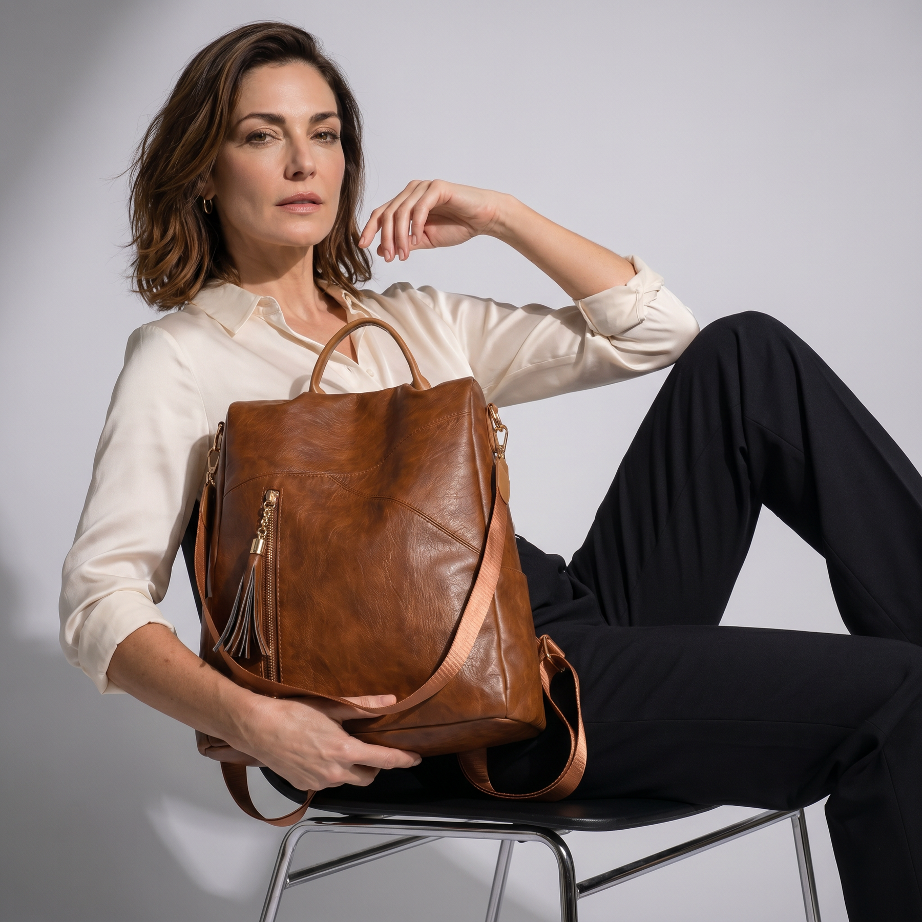Women's Leather Backpack - Raquel