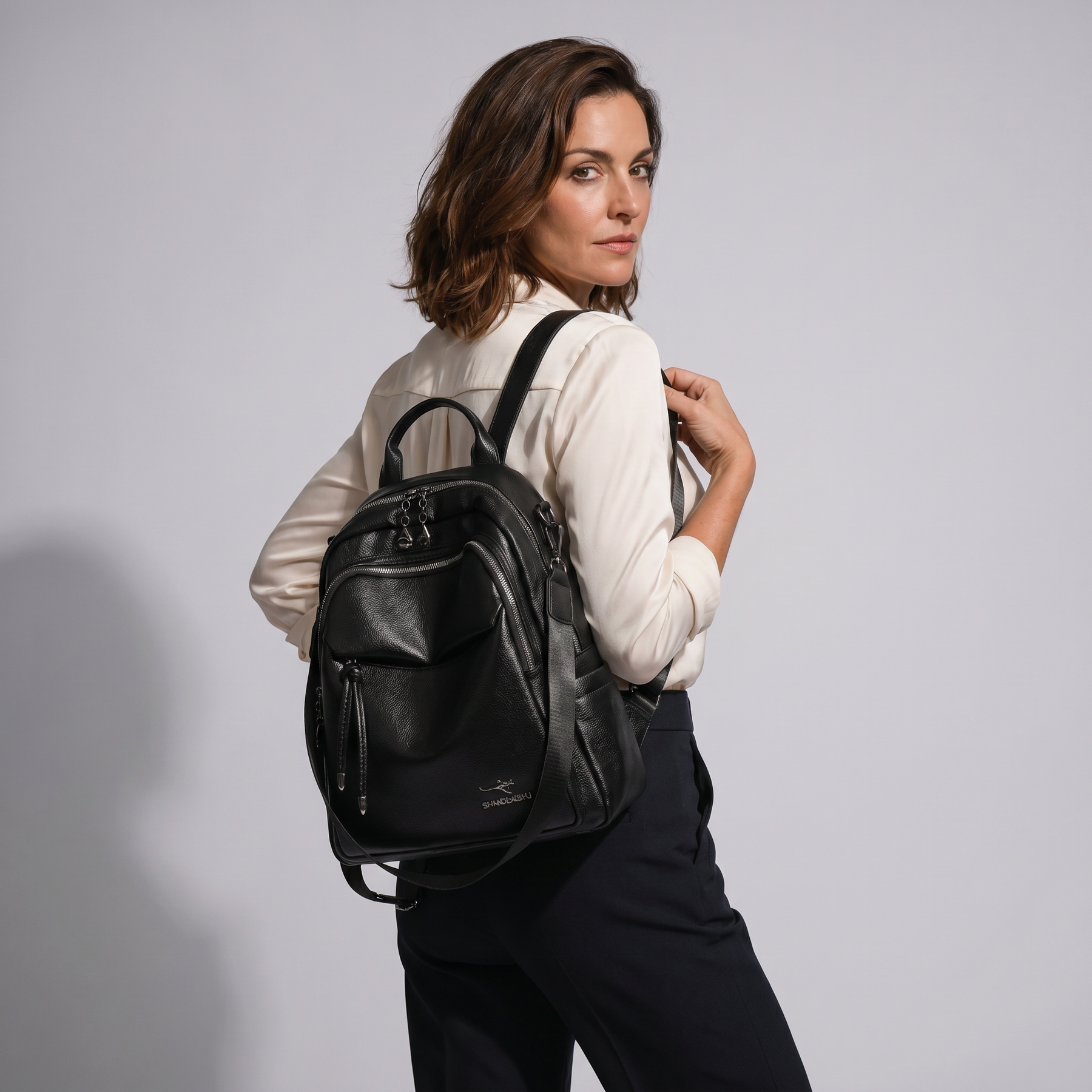 Women's Leather Backpack - Ymir