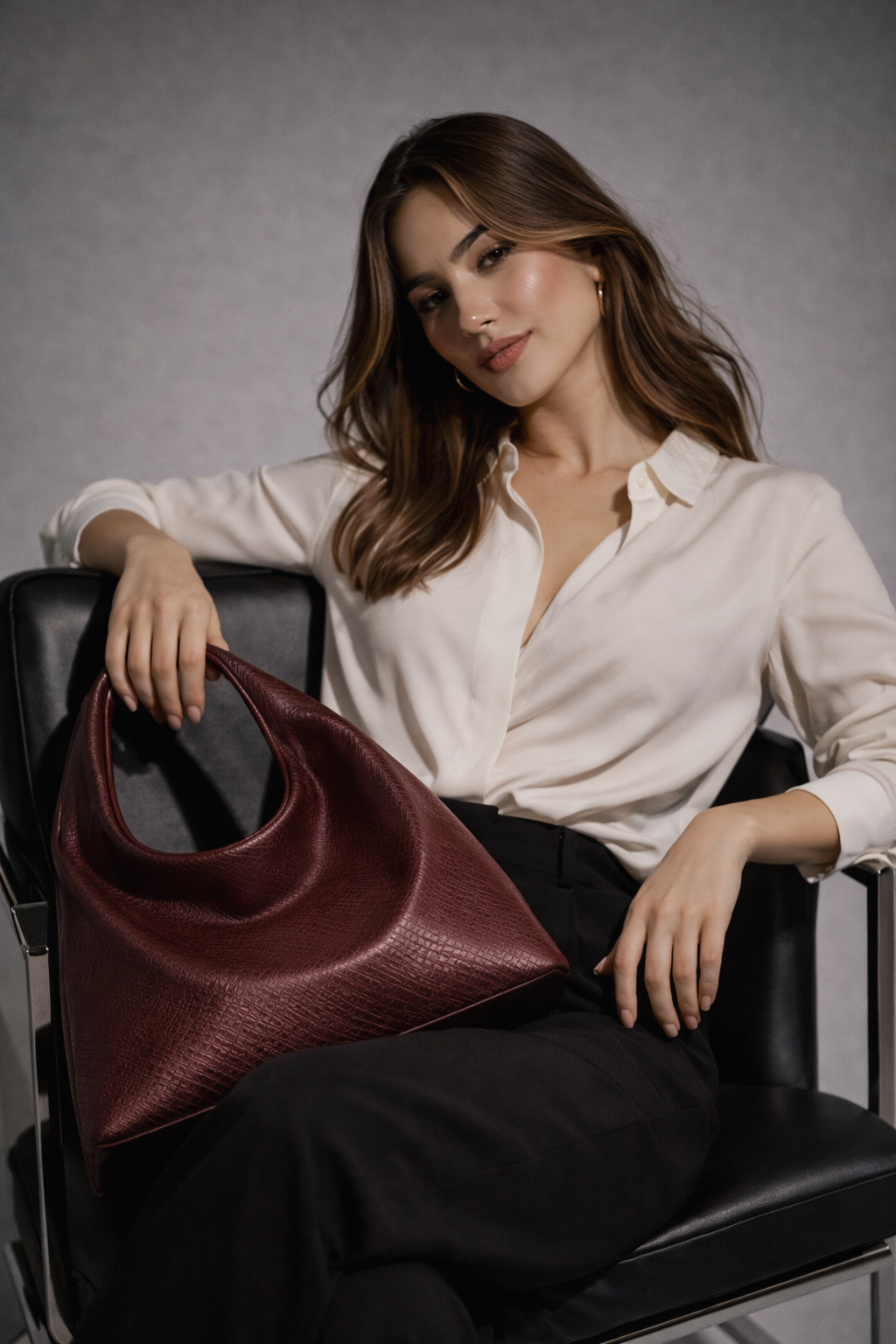 Women's Genuine Leather Hobo Bag - Oakfield